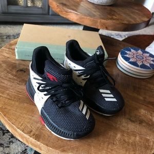 SOLD Adidas Damian Lillard Sneakers Size 6